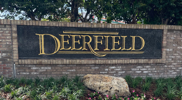 deerfield entrance sign